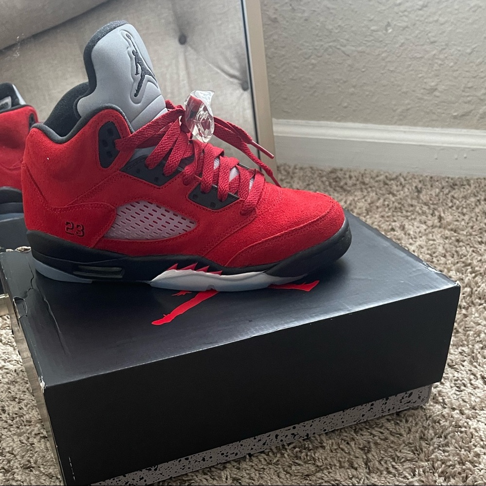 AIR JORDAN 5
RETRO (GS)